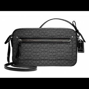 Coach mini signature crossbody shoulder bag